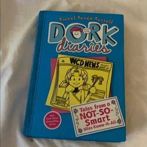 Dorky diary tails